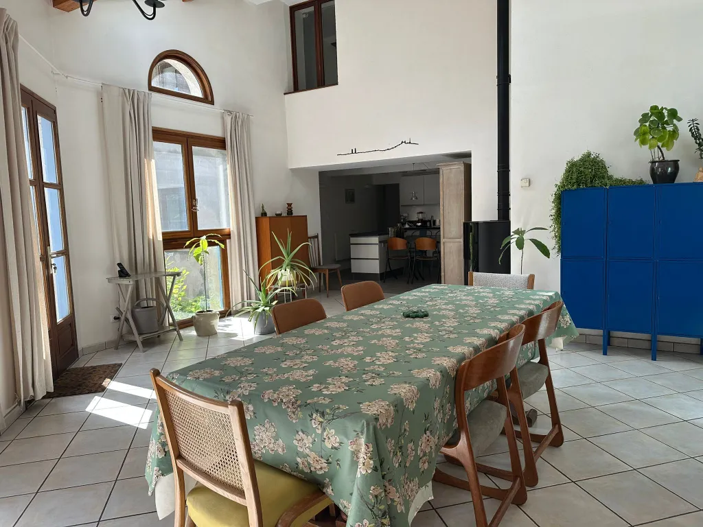 Salle à manger — vue 1