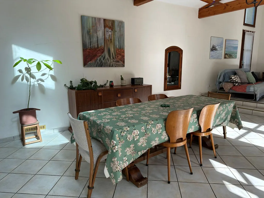 Salle à manger — vue 3