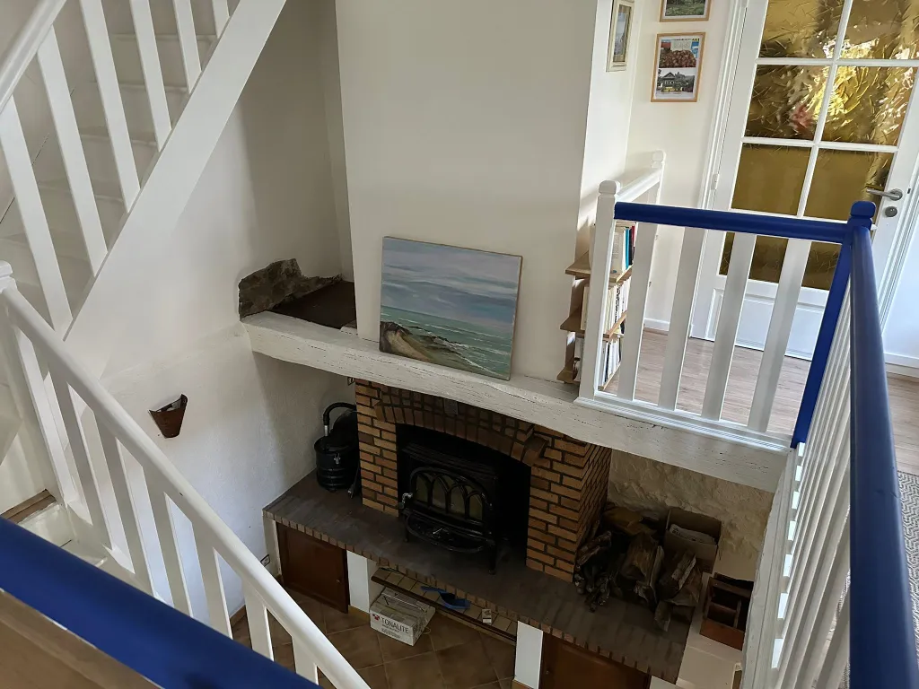 Vue de la mezzanine sur la cheminée